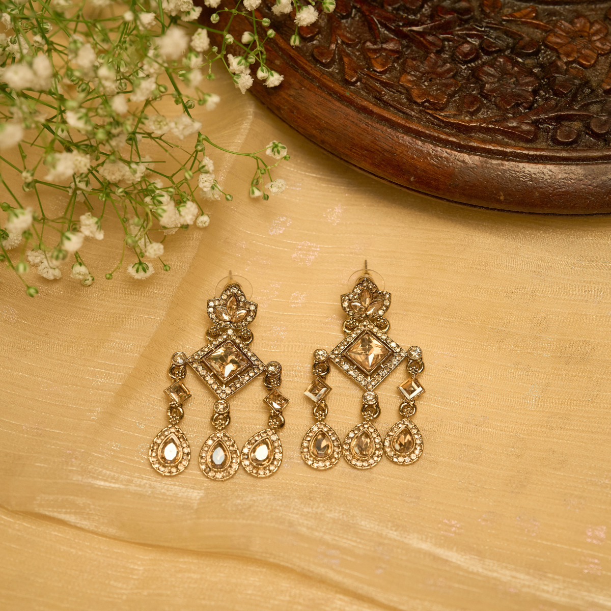 Aarohi – Champagne Gold